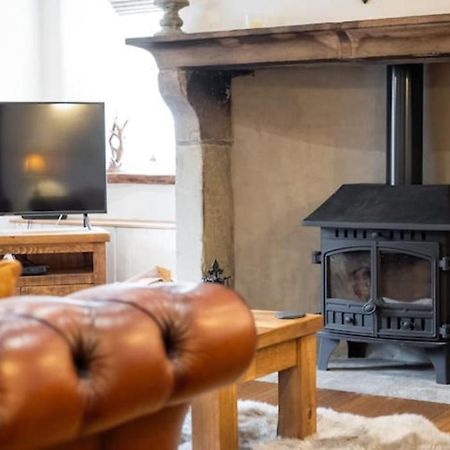 5 Star Cottage On The Green With Log Burner - Dog Friendly أوستويك المظهر الخارجي الصورة