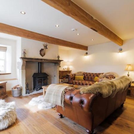 5 Star Cottage On The Green With Log Burner - Dog Friendly أوستويك المظهر الخارجي الصورة