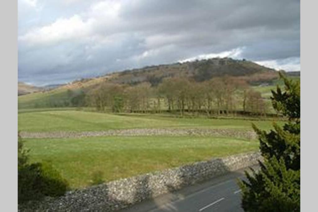 5 Star Cottage On The Green With Log Burner - Dog Friendly أوستويك المظهر الخارجي الصورة