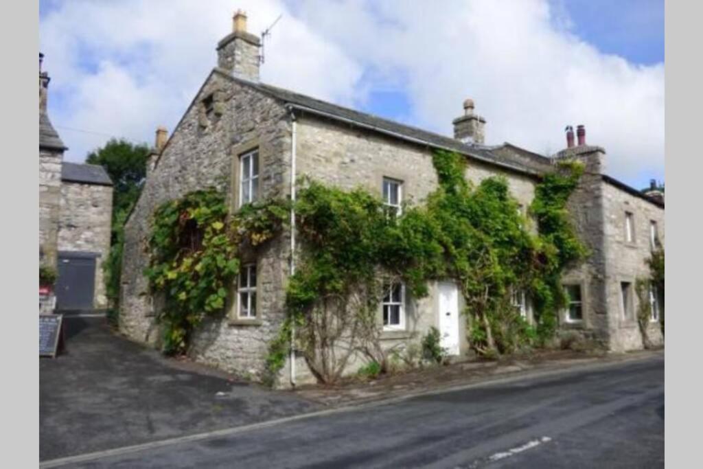 5 Star Cottage On The Green With Log Burner - Dog Friendly أوستويك المظهر الخارجي الصورة