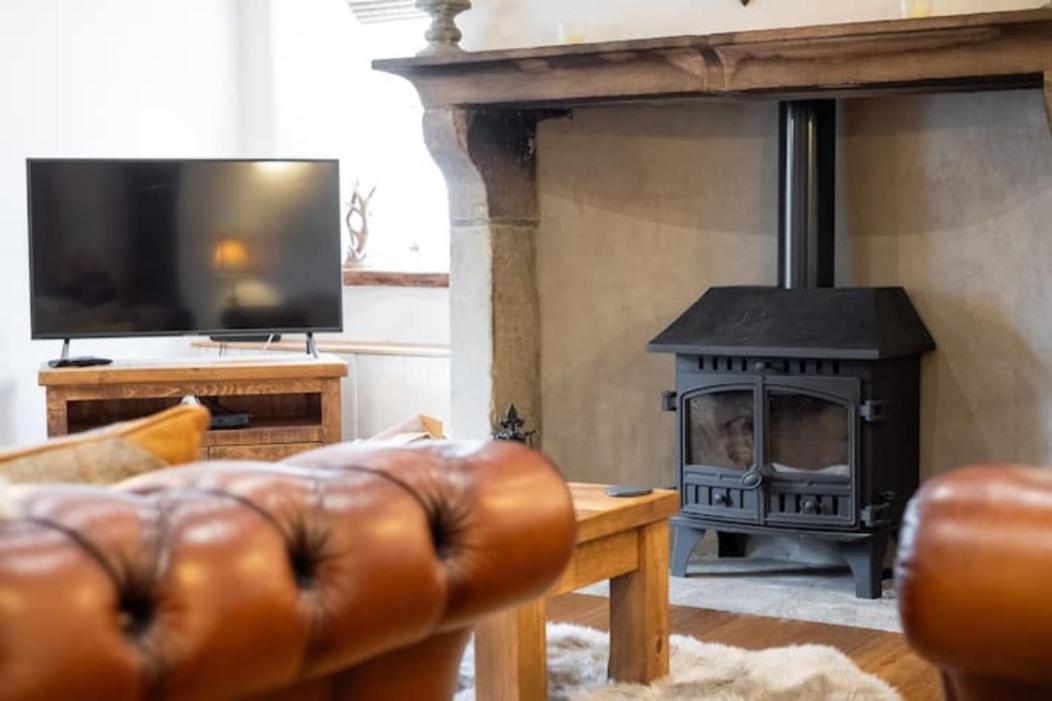 5 Star Cottage On The Green With Log Burner - Dog Friendly أوستويك المظهر الخارجي الصورة