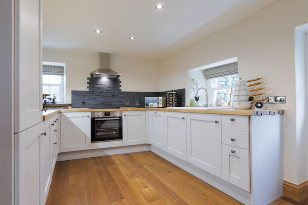 5 Star Cottage On The Green With Log Burner - Dog Friendly أوستويك المظهر الخارجي الصورة