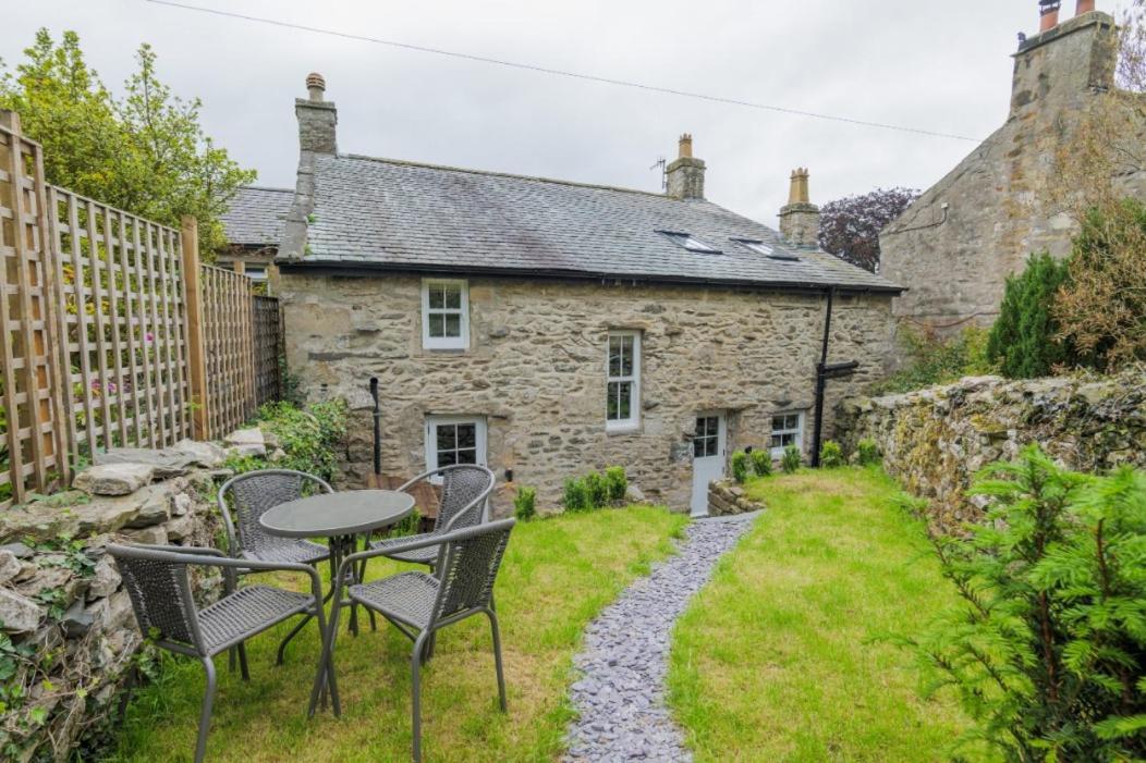 5 Star Cottage On The Green With Log Burner - Dog Friendly أوستويك المظهر الخارجي الصورة