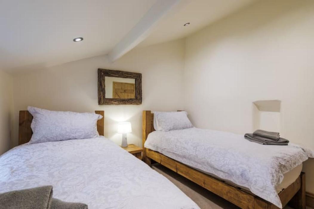 5 Star Cottage On The Green With Log Burner - Dog Friendly أوستويك المظهر الخارجي الصورة