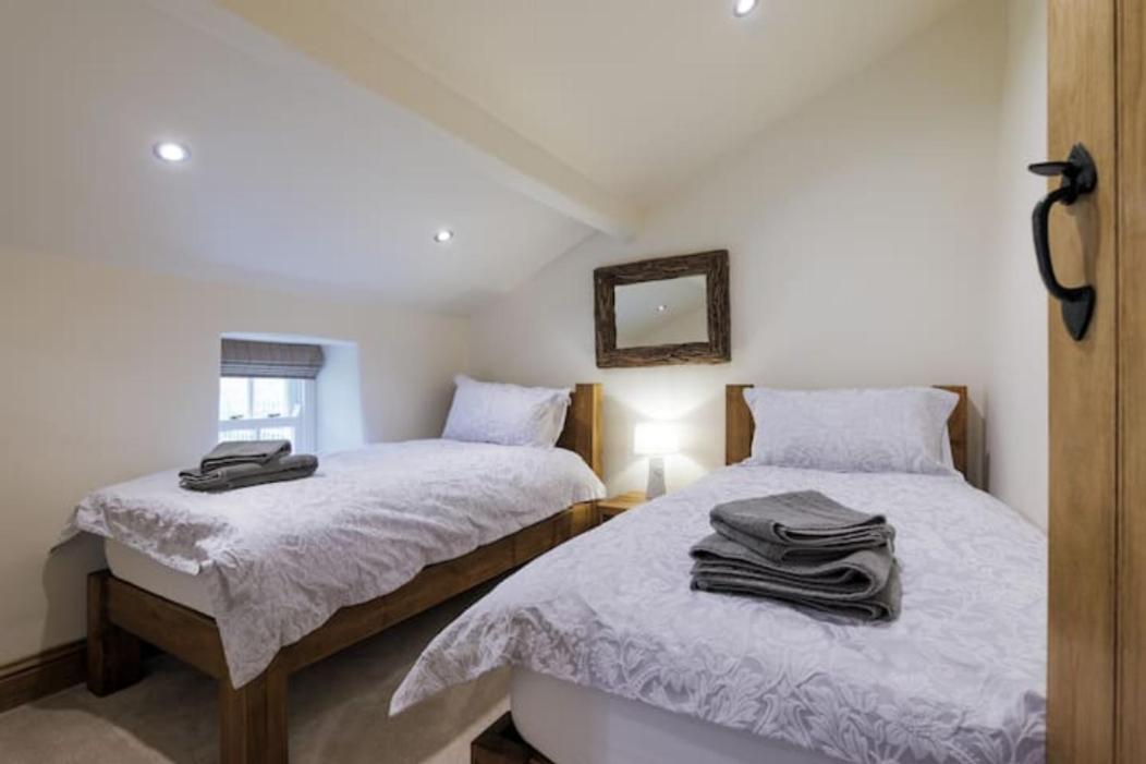 5 Star Cottage On The Green With Log Burner - Dog Friendly أوستويك المظهر الخارجي الصورة