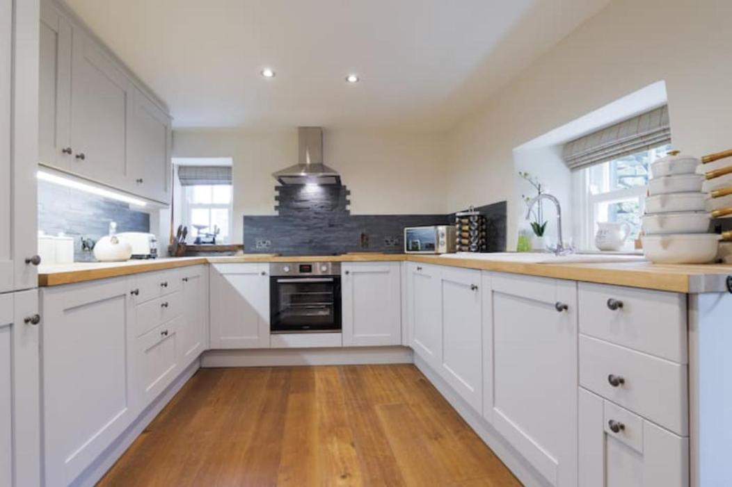 5 Star Cottage On The Green With Log Burner - Dog Friendly أوستويك المظهر الخارجي الصورة