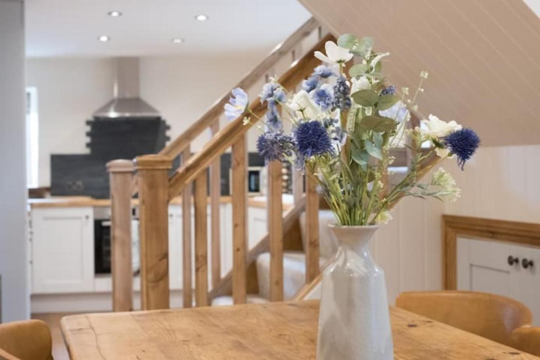 5 Star Cottage On The Green With Log Burner - Dog Friendly أوستويك المظهر الخارجي الصورة