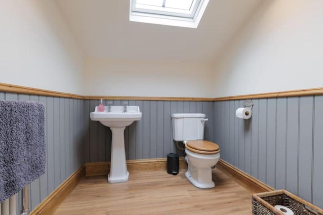 5 Star Cottage On The Green With Log Burner - Dog Friendly أوستويك المظهر الخارجي الصورة