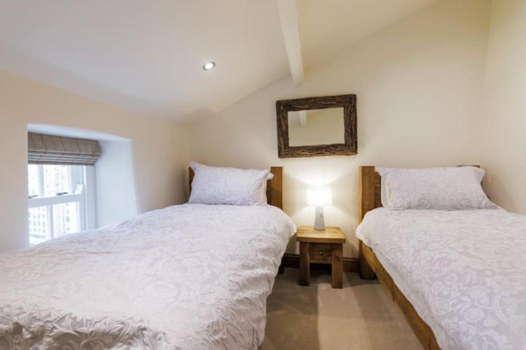 5 Star Cottage On The Green With Log Burner - Dog Friendly أوستويك المظهر الخارجي الصورة